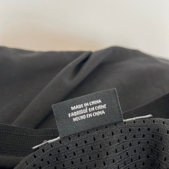 DG Initials Collection Men’s Logo Short Sleeve V-neck T-Shirt Black Size L - Picture 6 of 9